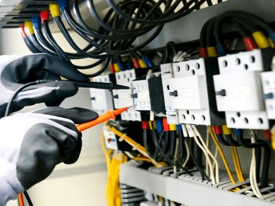 Security and sensor lighting installation, Hills District